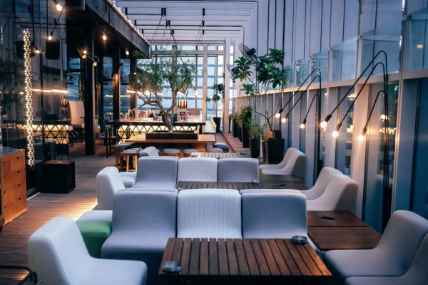 Design de Interiores Iris Bar, um conceito jovem e luxuoso para a agitada vida noturna de Dubai 5